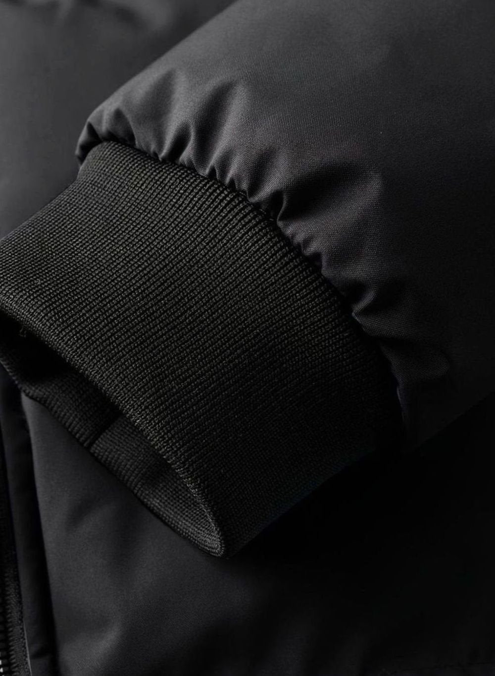 Men's Quilted Hooded Full-Zip Puffer Winter Jacket Ribbed Cuffs