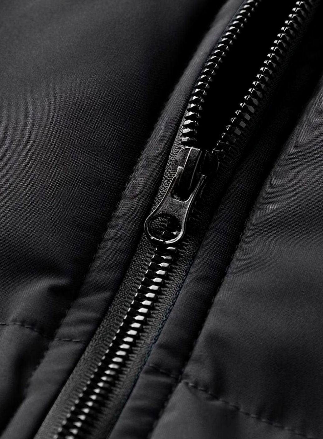 Men's Quilted Hooded Full-Zip Puffer Winter Jacket Ribbed Cuffs