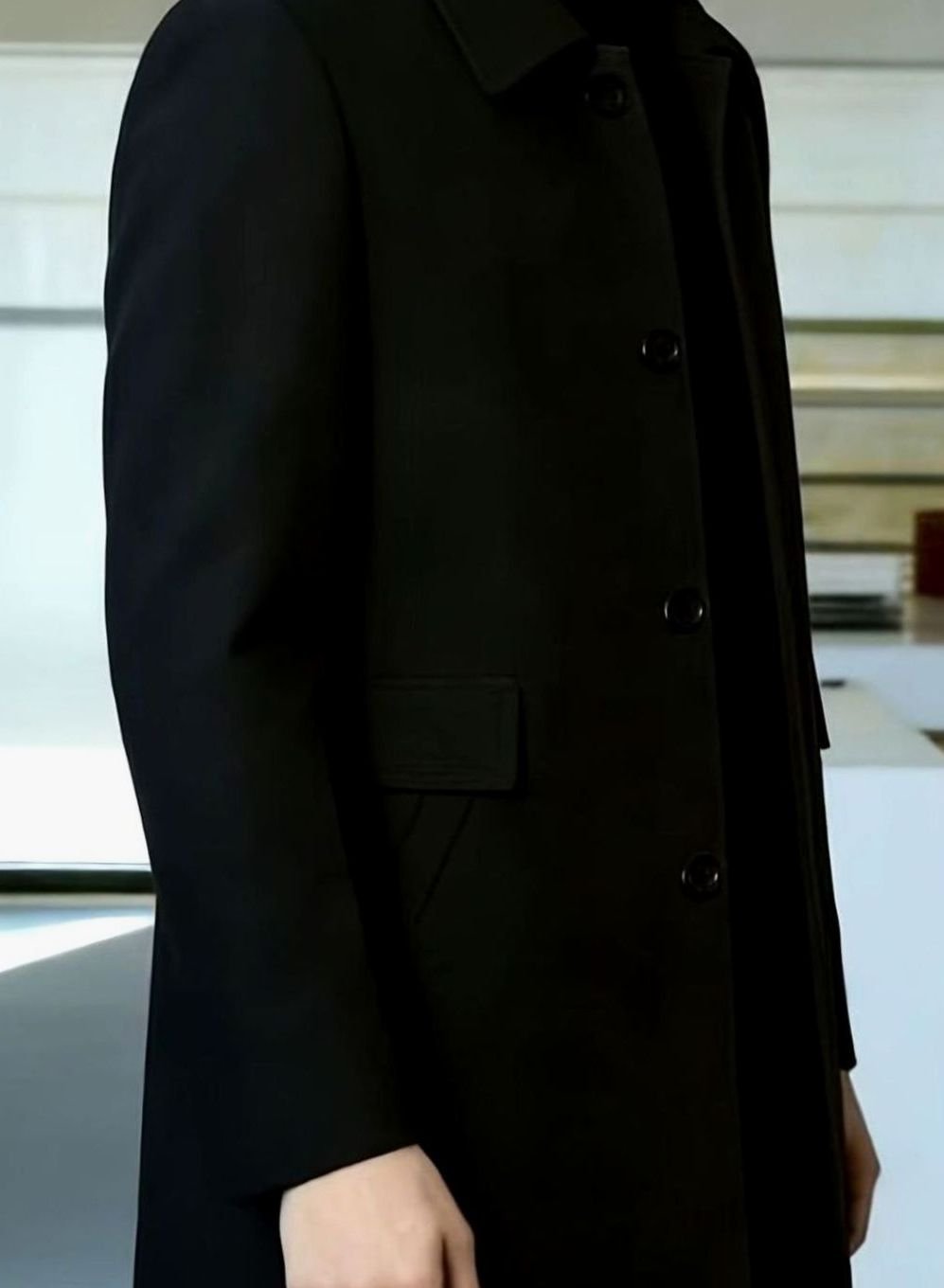 Men's Relaxed-Fit Single-Breasted Wool Overcoat