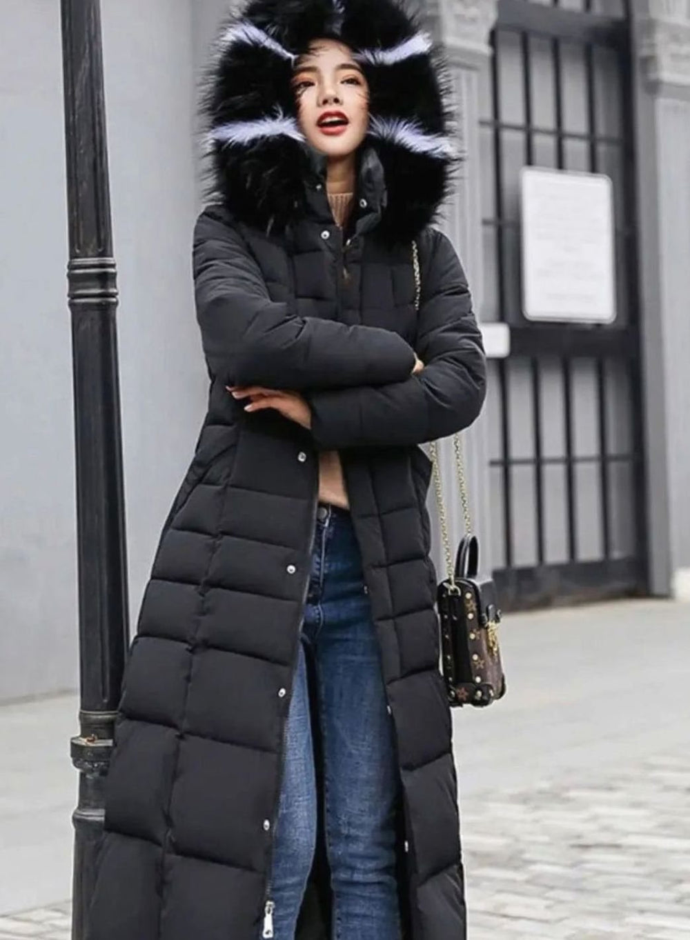 Women's Belted Maxi Quilted Hooded Puffer Coat Fur Trim - Black