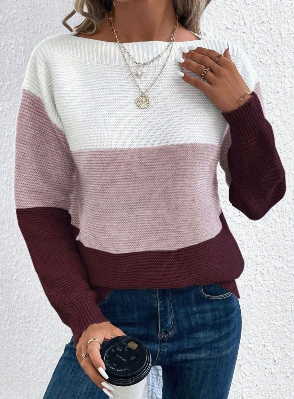 Women's Colour Block Relaxed-Fit Round-Neck Knitted Jumper - Burgundy