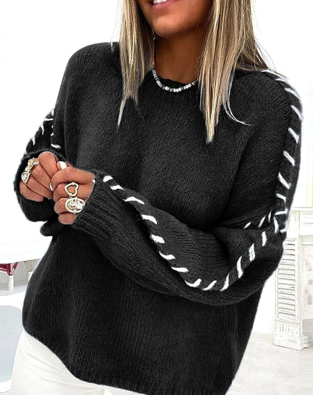 Women's Fluffy Crew-Neck Contrast-Stitch Knitted Jumper - Black