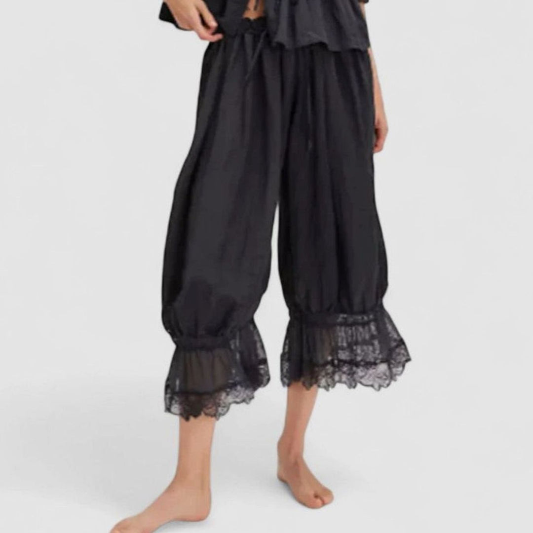 Women's Loose Mid-Rise Lace-Trim Cropped Trousers - Black
