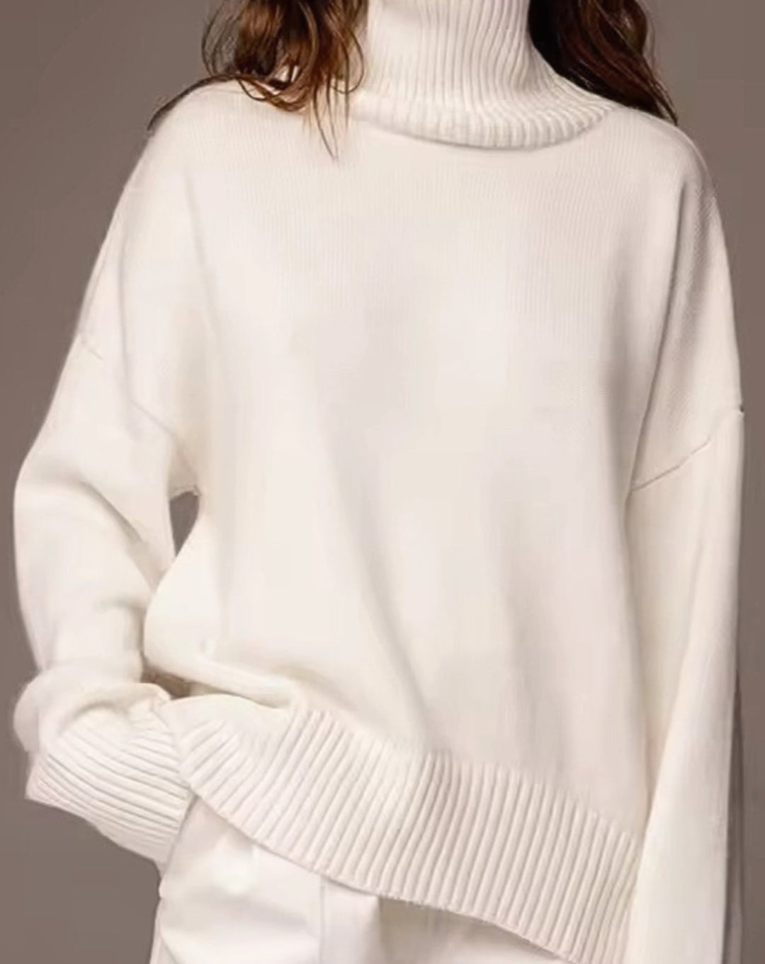 Women's Oversized High-Neck Knit Turtleneck Jumper - Beige