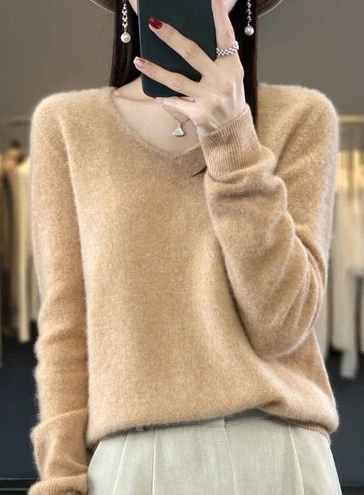 Women's Soft V-Neck Long-Sleeve Knitted Jumper - Beige