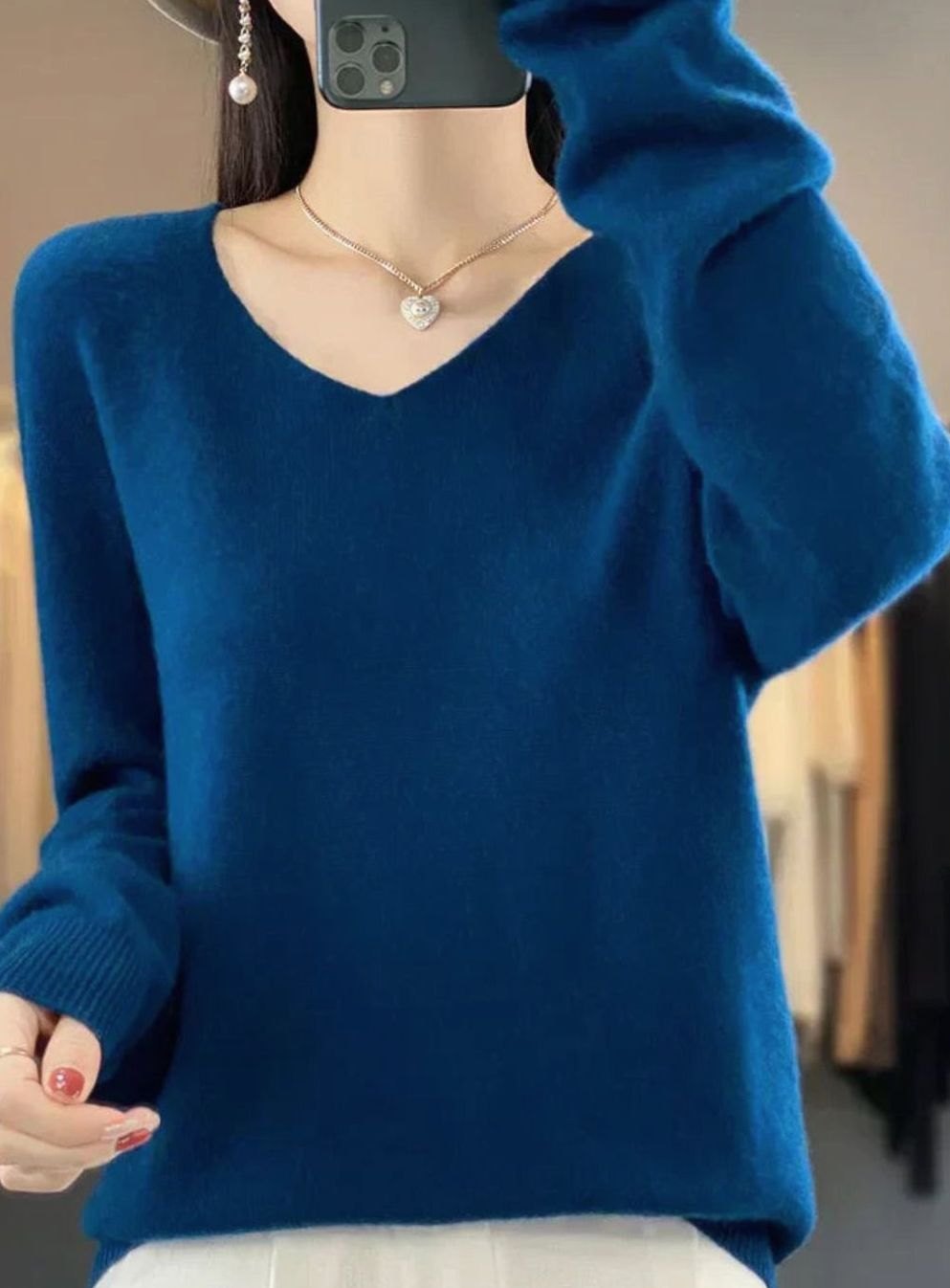 Women's Soft V-Neck Long-Sleeve Knitted Jumper - Lake Blue