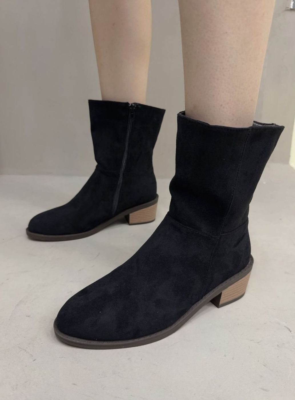 Women's Suede Block-Heel Side-Zip Ankle Boots - Black