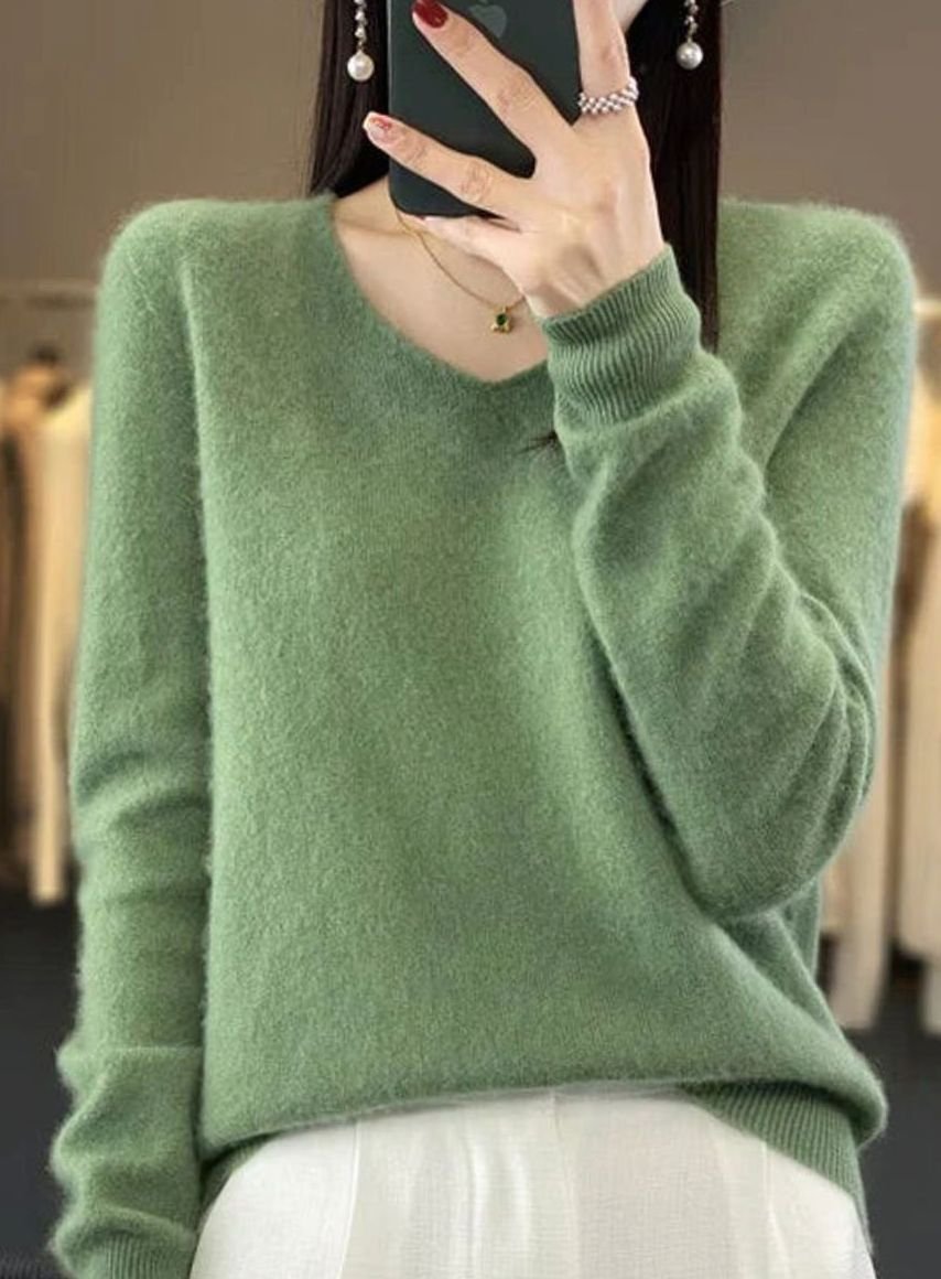 Women's V-Neck Long-Sleeve Soft Knitted Jumper
