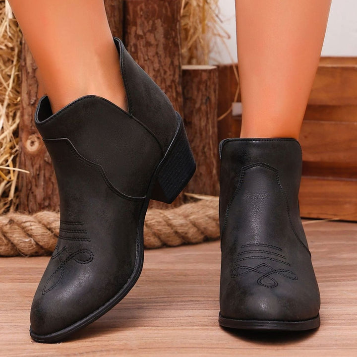 Women's Western-Stitch Block Heel Ankle Boots - Black